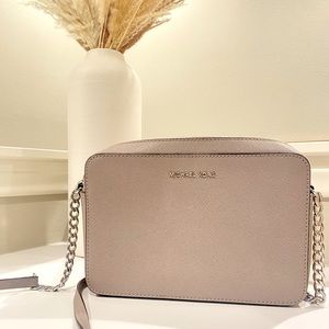 Michael Kors Jet Set Crossbody